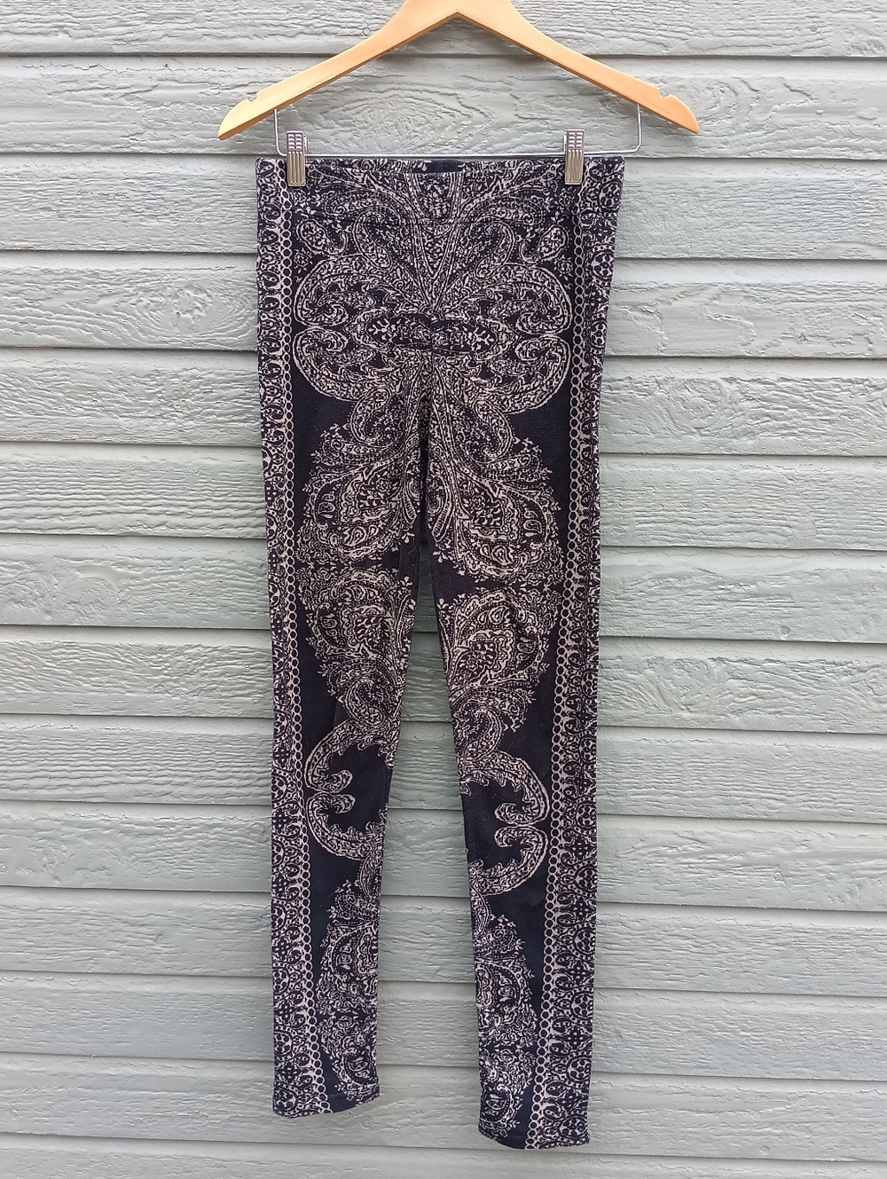 Free People Black and Cream Paisley Knit Leggings